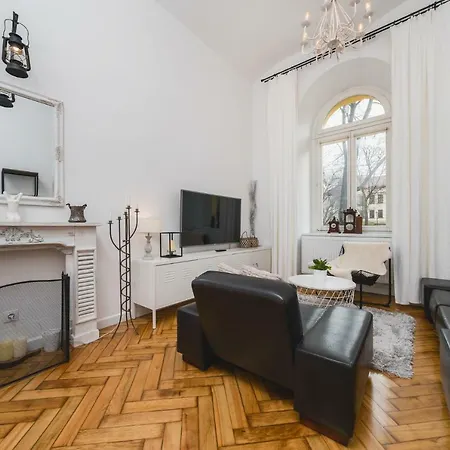 Luxury Modern Place For 4 - By Homeclick Krasków